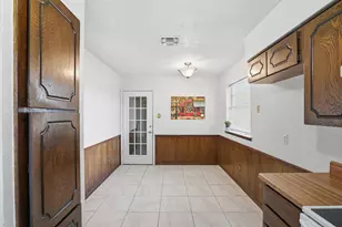 624 NW Barbara Ln, Burleson, TX 76028 - Photo 19