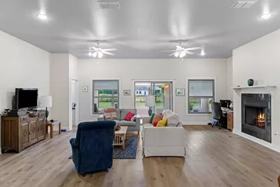 1461 Vz County Road 4607, Ben Wheeler, TX 75754 - Photo 9