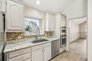 2741 Naples Dr, Hurst, TX 76054 - Photo 11