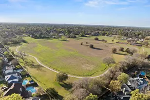 6402 Creekbend Ct, Arlington, TX 76001 - Photo 39