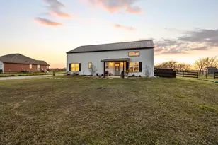 5828 County Rd 1093, Celeste, TX 75423 - Photo 29