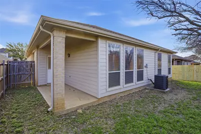 1172 Sunderland Lane, Fort Worth, TX 76134 - Photo 15