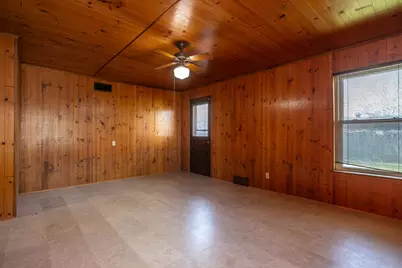 411 S Centre Lane, Lancaster, TX 75146 - Photo 17