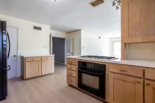 411 S Centre Ln, Lancaster, TX 75146 - Photo 7