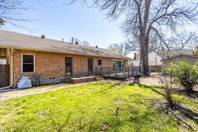 411 S Centre Lane, Lancaster, TX 75146 - Photo 23
