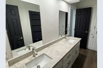 10108 Laingtree Drive, Dallas, TX 75243 - Photo 15