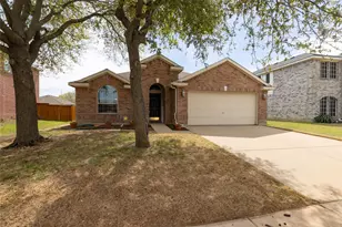 3247 Yeltes, Grand Prairie, TX 75054 - Photo 3