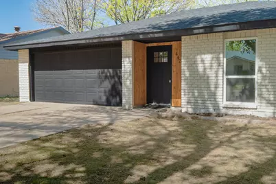 442 Lake Park Drive, Grand Prairie, TX 75052 - Photo 3