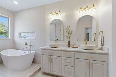 1902 Bentwood Court, Grapevine, TX 76051 - Photo 27