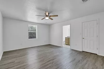 206 Bobbie Ann Court, Granbury, TX 76049 - Photo 7