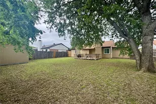 5665 Whitley Rd, Haltom City, TX 76148 - Photo 17