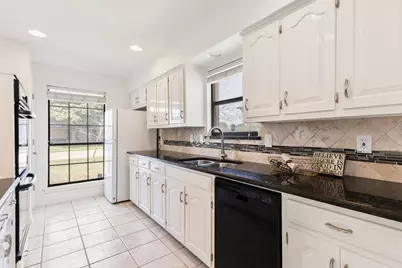 1666 Clydesdale Drive, Lewisville, TX 75067 - Photo 9