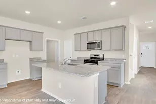 2108 Chantilly Ln, Arlington, TX 76015 - Photo 3