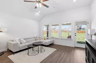 1101 Springfield Rd, Springtown, TX 76082 - Photo 17