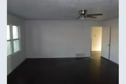 4109 Ridgecrest Circle, Lake Worth, TX 76135 - Photo 3
