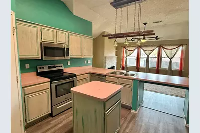 115 Moss Hill Drive, Arlington, TX 76018 - Photo 7