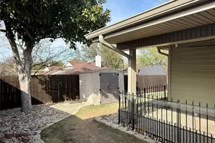 115 Moss Hill Dr, Arlington, TX 76018 - Photo 17