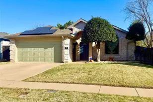 115 Moss Hill Dr, Arlington, TX 76018 - Photo 1