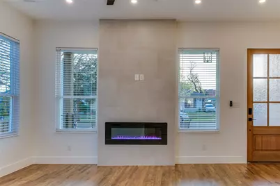 910 Hollywood Avenue, Dallas, TX 75208 - Photo 3