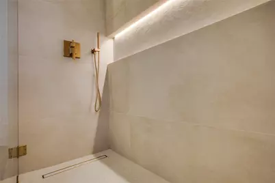 910 Hollywood Avenue, Dallas, TX 75208 - Photo 9