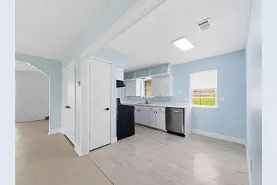 617 Rosewood Hills Drive, Garland, TX 75040 - Photo 7