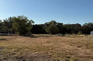 1633 Kay Ln, Reno, TX 76020 - Photo 11