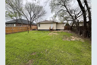 2705 Belzise Terrace, Fort Worth, TX 76104 - Photo 13