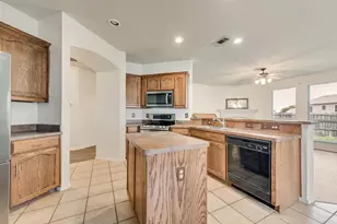 1008 Fort Apache Dr, Fort Worth, TX 76052 - Photo 7