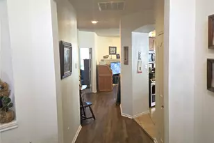 1008 Fort Apache Dr, Fort Worth, TX 76052 - Photo 5