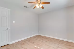 306 Kathy Ln, Granbury, TX 76049 - Photo 25