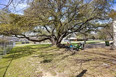 1701 Hitching Post Road, Granbury, TX 76049 - Photo 27