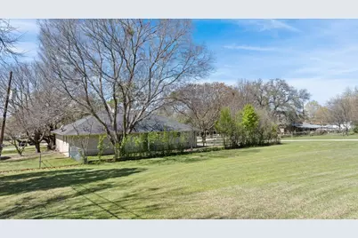 1701 Hitching Post Road, Granbury, TX 76049 - Photo 33