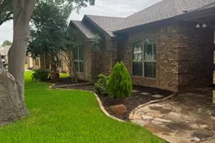 603 Panama Ct, Granbury, TX 76048 - Photo 3