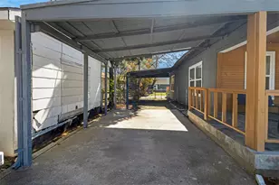 2452 W Brooklyn Ave, Dallas, TX 75211 - Photo 7