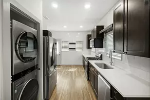 2452 W Brooklyn Ave, Dallas, TX 75211 - Photo 13