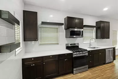 2452 W Brooklyn Avenue, Dallas, TX 75211 - Photo 17