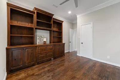 848 S Havenwood Lane, Fort Worth, TX 76112 - Photo 9