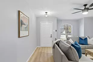 1379 Honeysuckle Ln, Lewisville, TX 75077 - Photo 5