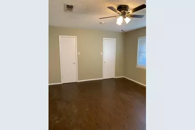 5410 Kings Manor Drive, Lake Dallas, TX 75065 - Photo 17