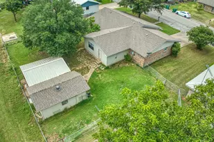 914 S Ave N, Clifton, TX 76634 - Photo 29