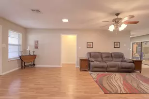 914 S Ave N, Clifton, TX 76634 - Photo 5