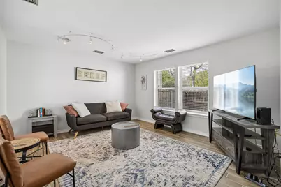 1802 N Prairie Avenue, Dallas, TX 75204 - Photo 3