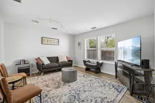 1802 N Prairie Ave, Dallas, TX 75204 - Photo 3