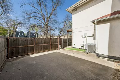1802 N Prairie Avenue, Dallas, TX 75204 - Photo 27