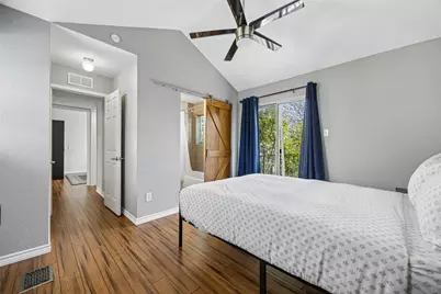 1802 N Prairie Avenue, Dallas, TX 75204 - Photo 13