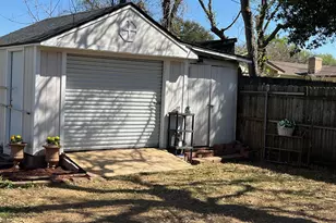 2304 Shady Brook Dr, Bedford, TX 76021 - Photo 21