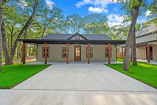 203 Seagrove Ln, Quinlan, TX 75474 - Photo 1
