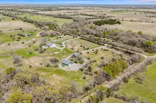 1530 Co Rd 3925, Wolfe City, TX 75449 - Photo 19