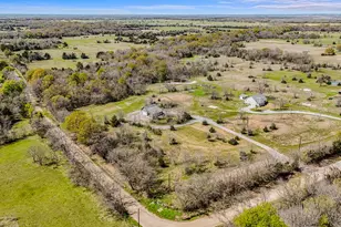 1530 Co Rd 3925, Wolfe City, TX 75449 - Photo 25