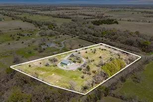 1530 Co Rd 3925, Wolfe City, TX 75449 - Photo 19